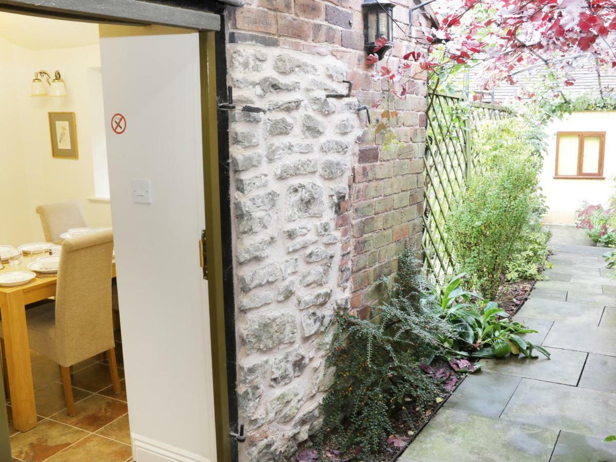 Wash House Cottage Much Wenlock Bagian luar foto