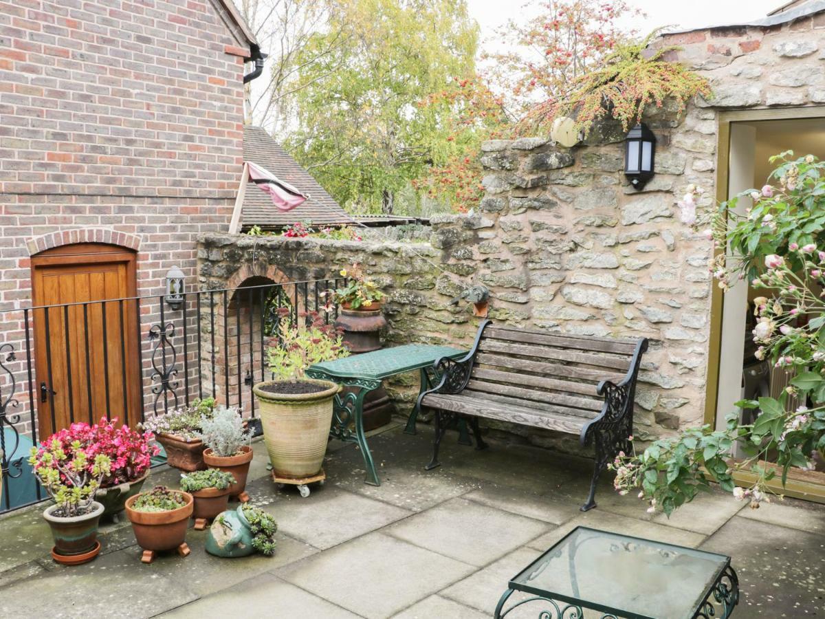 Wash House Cottage Much Wenlock Bagian luar foto