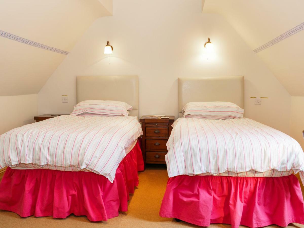 Wash House Cottage Much Wenlock Bagian luar foto